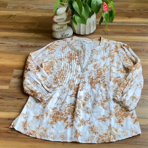 Charter Club Tops - 💖Linen Charter Club tunic with rhinestones around neckline